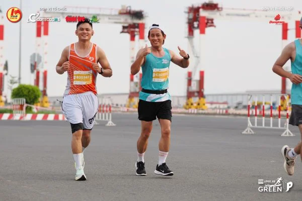 Faslinkers chinh phục GreenUp Marathon 2024: Hơn cả một đường chạy, đó là hành trình Xanh!